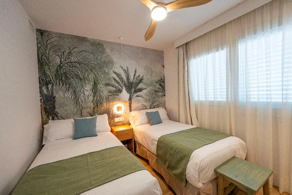 APARTMENT SEA VIEW TWO BEDROOMS Room, Punta Candor Suites, Costa De La Luz