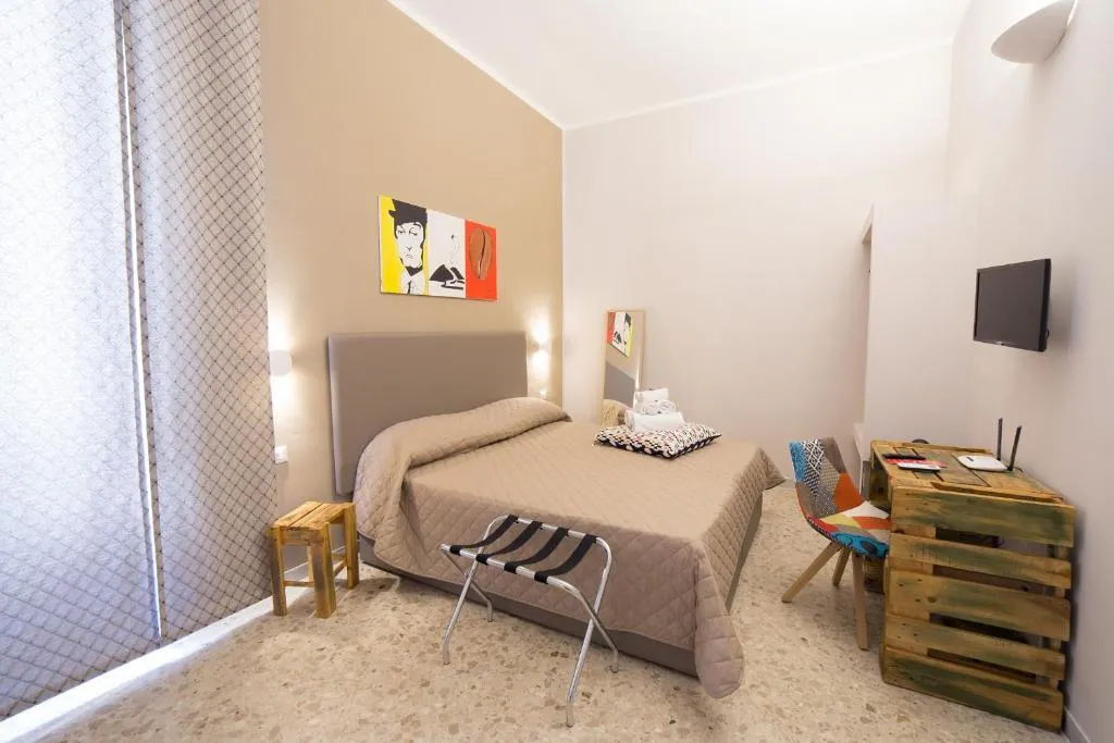DOUBLE CLASSIC Room, P.c Boutique La Loggia, Naples