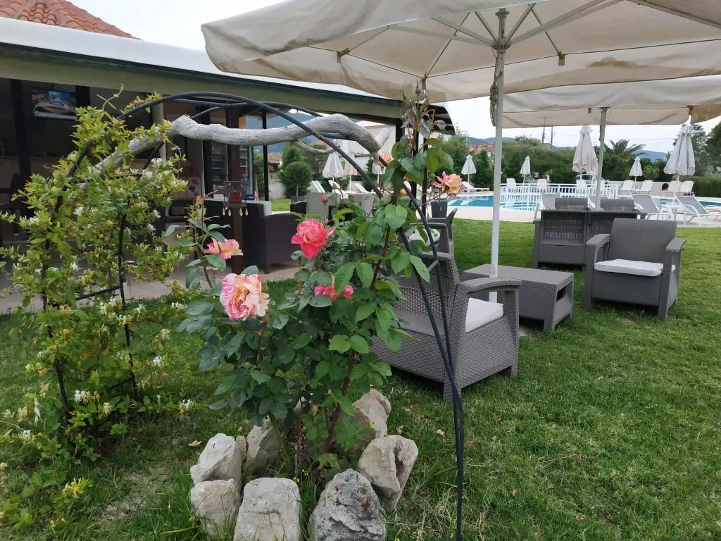 Bar, Eleni's Garden & Castello Suites, Zante