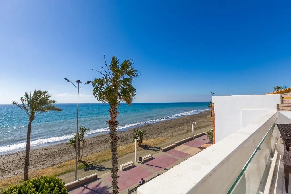 APARTMENT SEA VIEW WITH TERRACE Room, Apartamentos Seafront Boutique Calabeach, Costa Del Sol