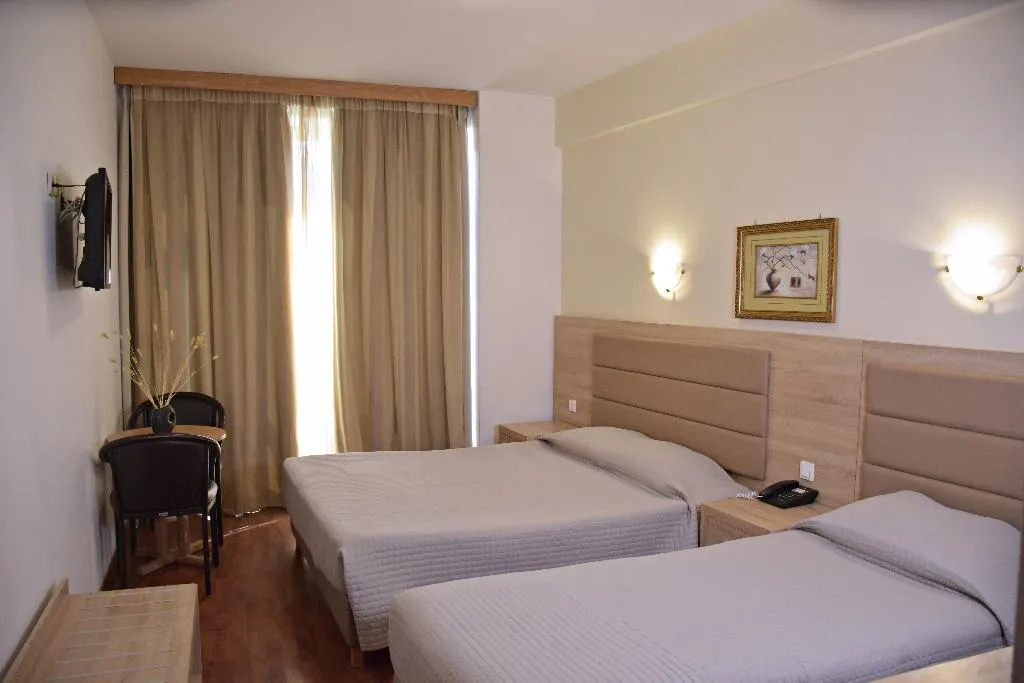 TRIPLE STANDARD Room, Arethusa, Athens