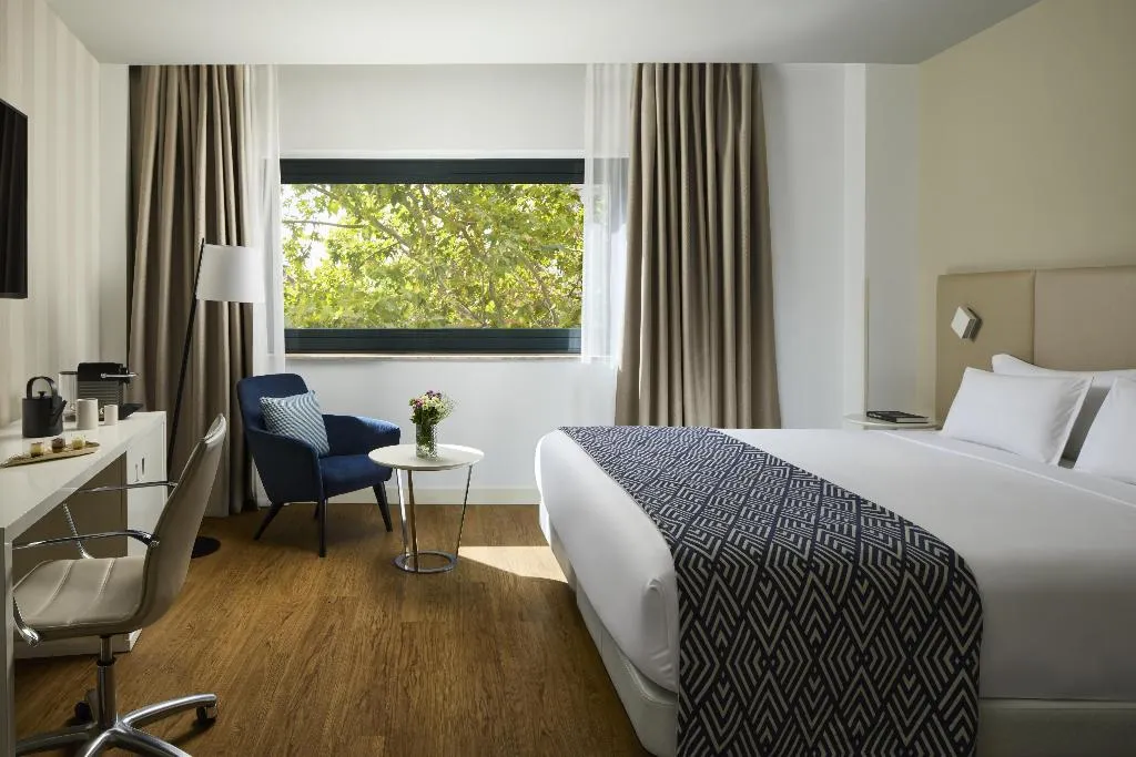 DOUBLE SUPERIOR Room, NH Madrid Ventas, Madrid