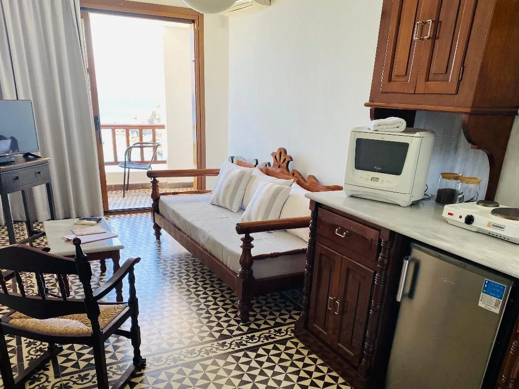 APARTMENT SEA VIEW CAPACITY 2 Room, Palazzo Arhontiko Apartments, Crete