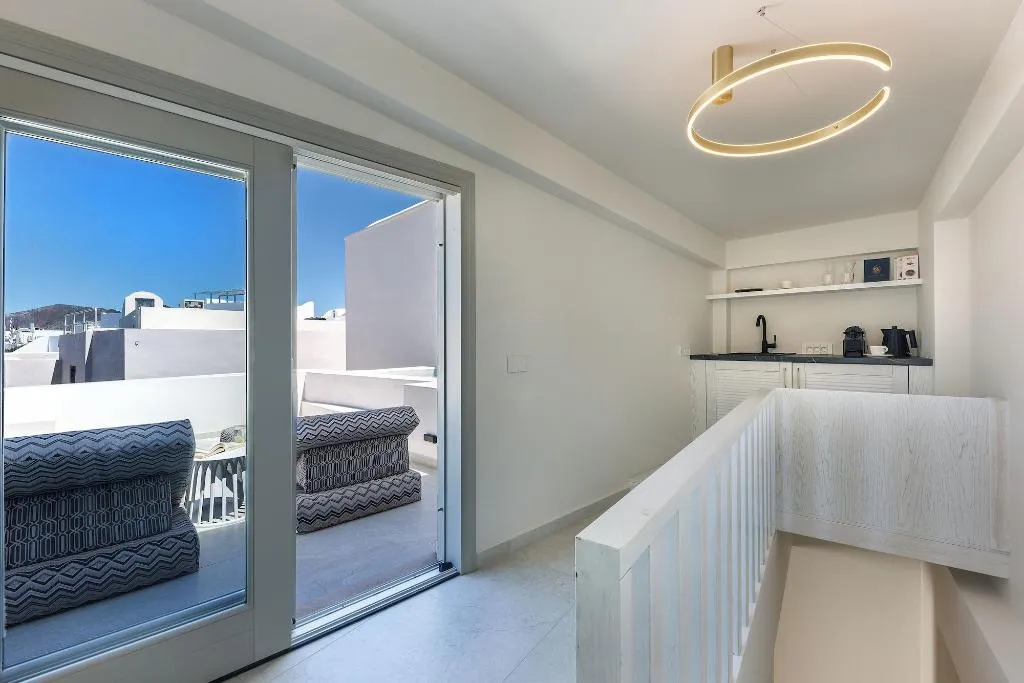 Room, La Madeleine Oia, Santorini
