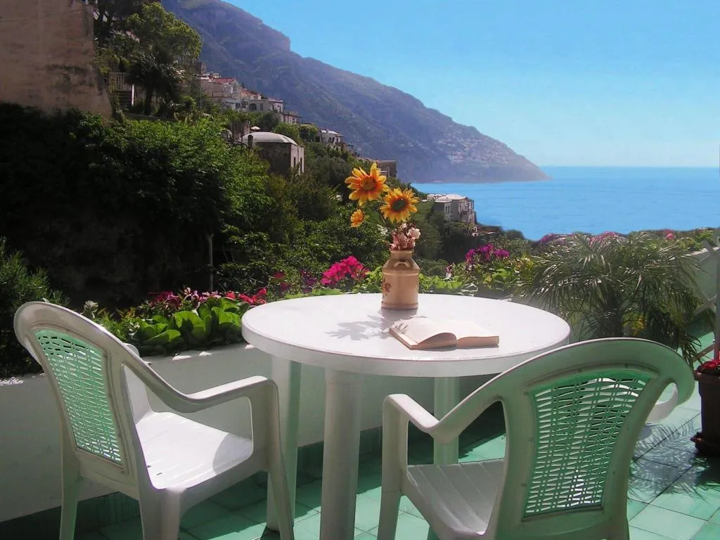 DOUBLE PARTIAL SEA VIEW Room, Pensione Casa Guadagno, Naples