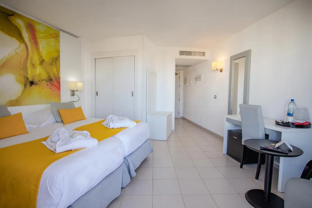 Double or Twin SUPERIOR Room, Servatur Waikiki, Gran Canaria
