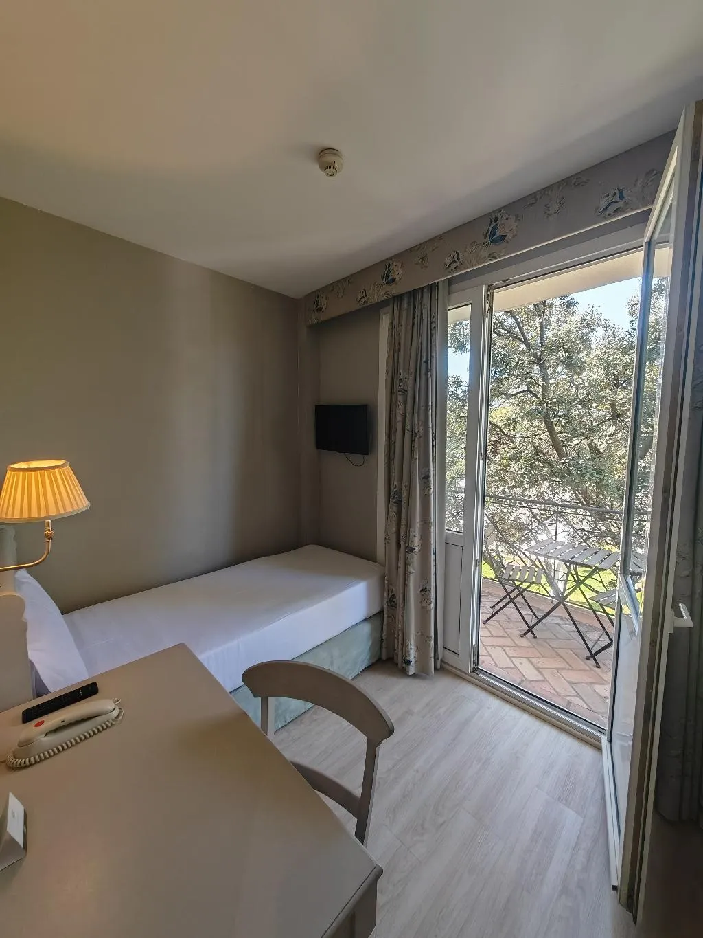 SINGLE STANDARD Room, Pax Torrelodones, Madrid