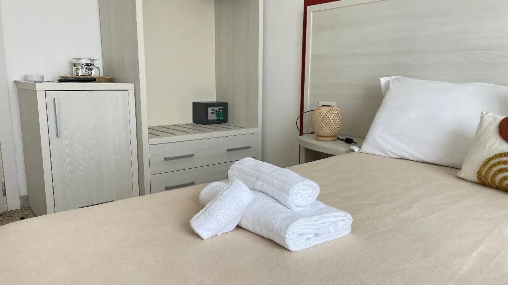DOUBLE WITH BALCONY Room, Hotel Maluentu - Sardegna, Cagliari