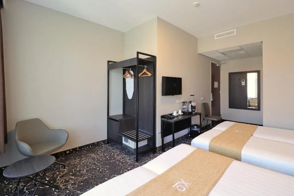 QUADRUPLE STANDARD Room, Hotel Van Gogh, Amsterdam