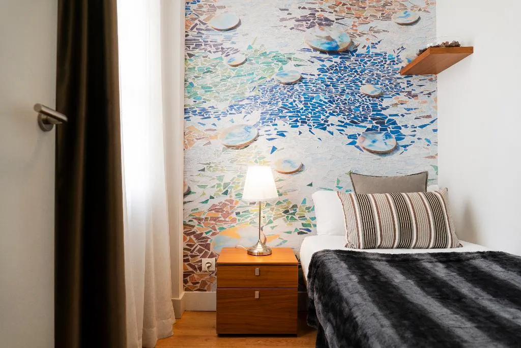 APARTMENT TWO BEDROOMS Room, Dailyflats Gracia, Barcelona