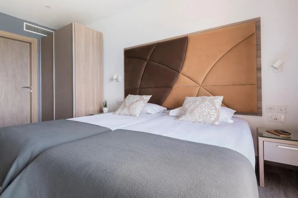 Double or Twin SUPERIOR SEA VIEW Room, Plaza Hotels, Malta