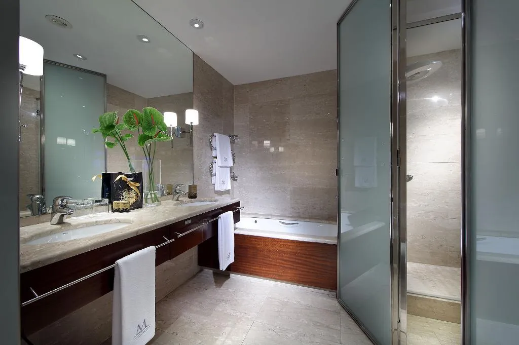 JUNIOR SUITE STANDARD Room, Eurostars Grand Marina GL, Barcelona