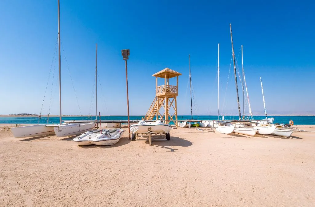 Beach, The Cascades Golf Resort Spa and Thalasso, Red Sea Riviera