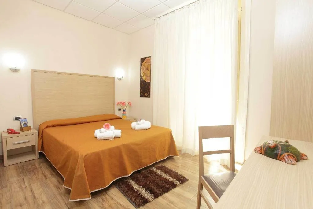 Room, Albergo Maccotta, Palermo