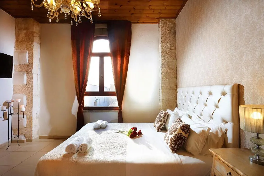 Room, Archontiko - Rethymno Old Town Suites, Crete
