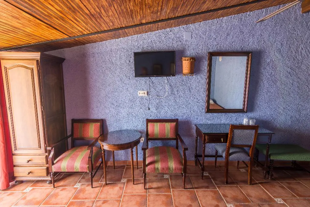 QUADRUPLE POOL VIEW Room, Hotel Rural El Cortijo, Costa Del Sol