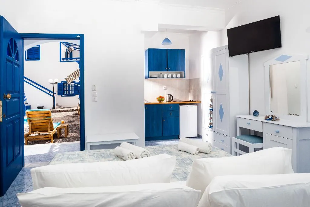 DOUBLE PARK VIEW Room, Roula Villa, Santorini