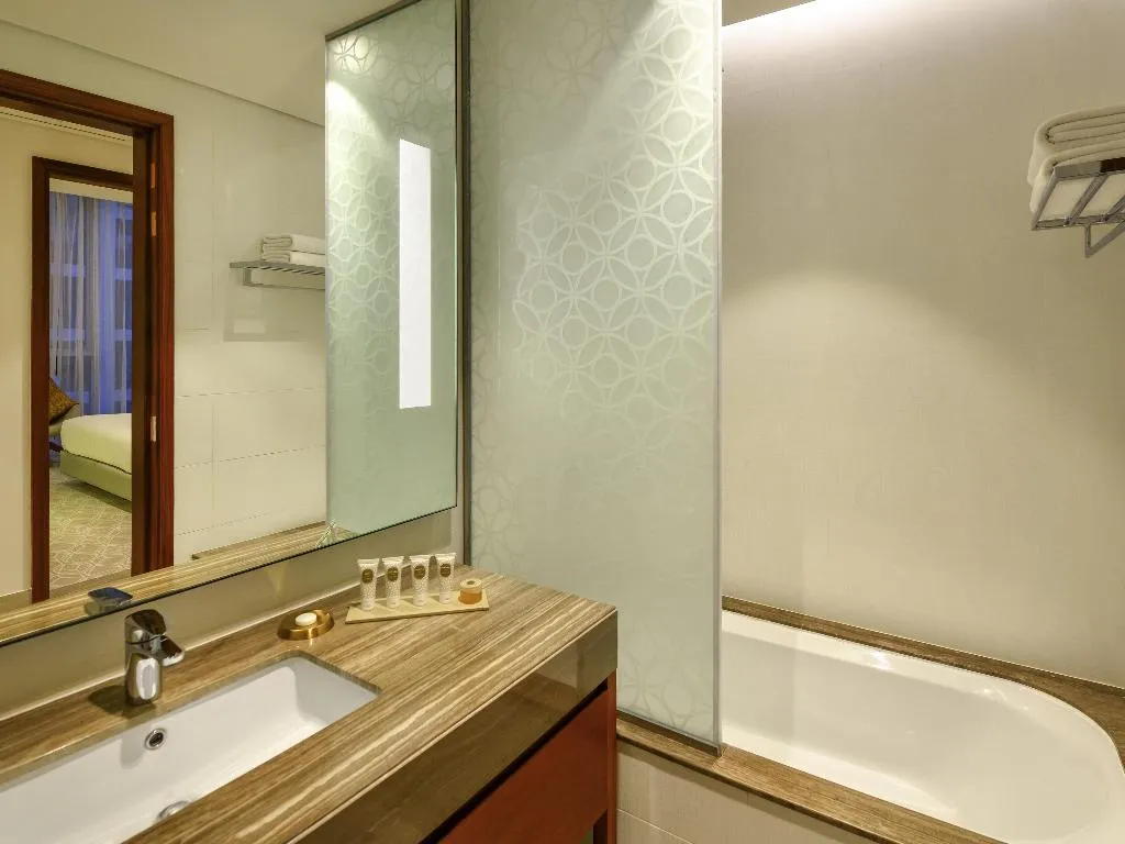 SUITE TWO BEDROOMS Room, Grand Mercure Dubai City, Dubai