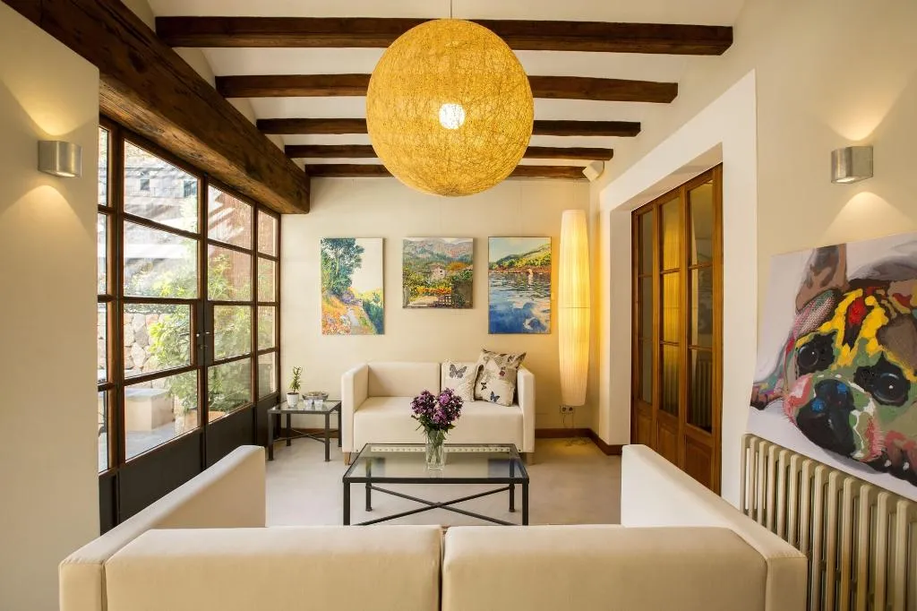 Lobby, D'Es Puig, Majorca