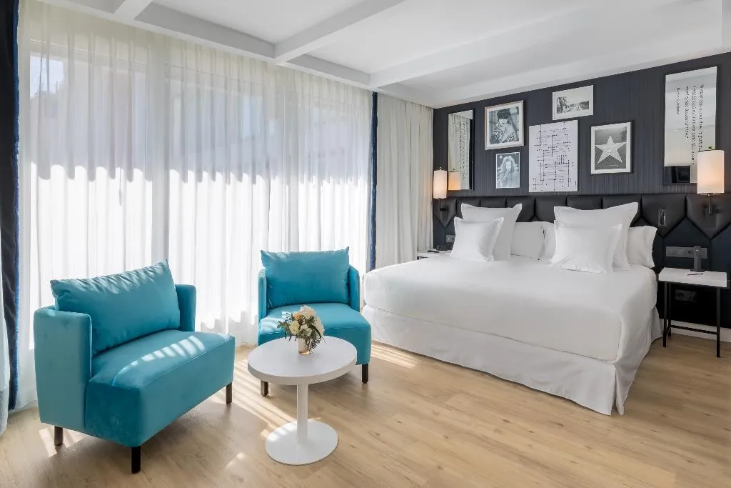 FAMILY ROOM DELUXE Room, Barcelo Imagine, Madrid