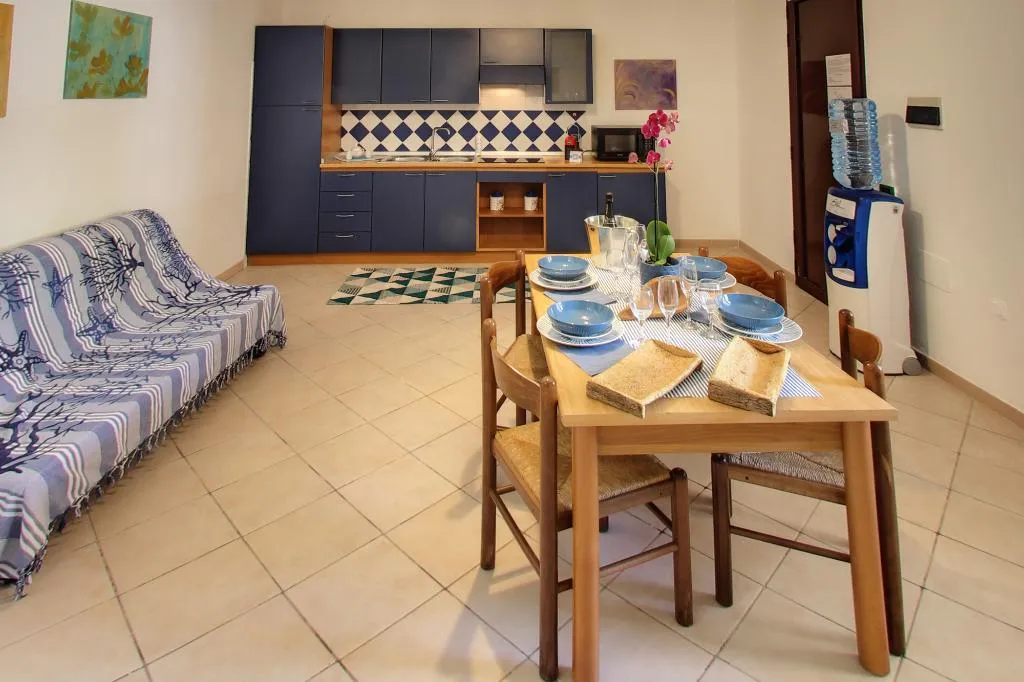APARTMENT CAPACITY 6 Room, Residence Oasi Anfiteatro, Olbia