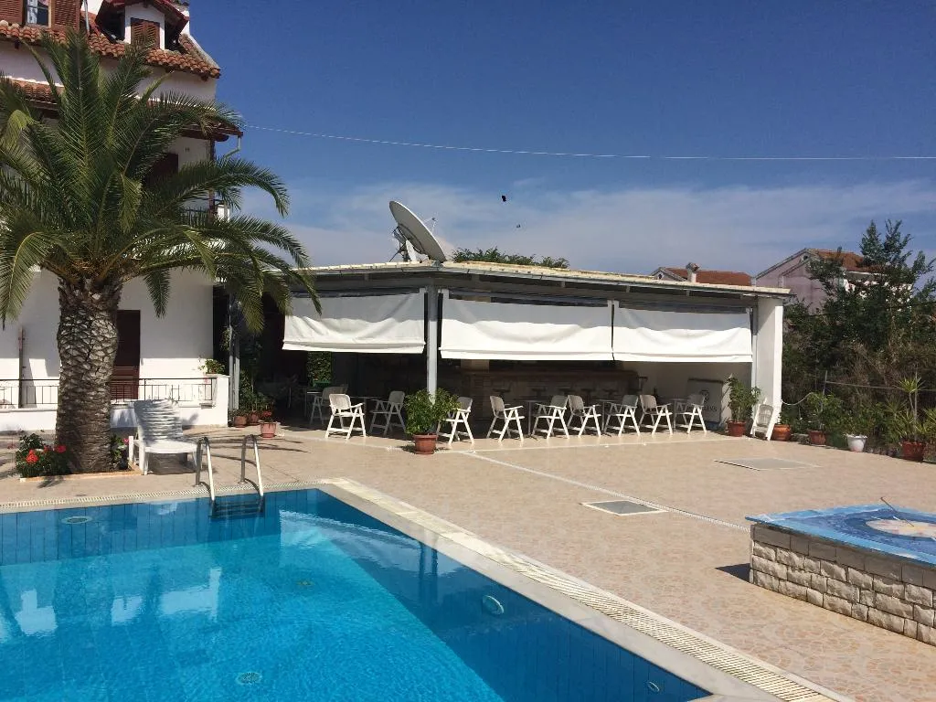 Bar, Captain's Studios & Apartments, Corfu