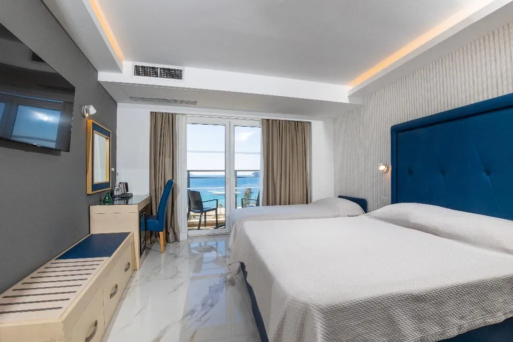Double or Twin SEA VIEW WITH BALCONY Room, Grand Hotel Park, Dubrovnik