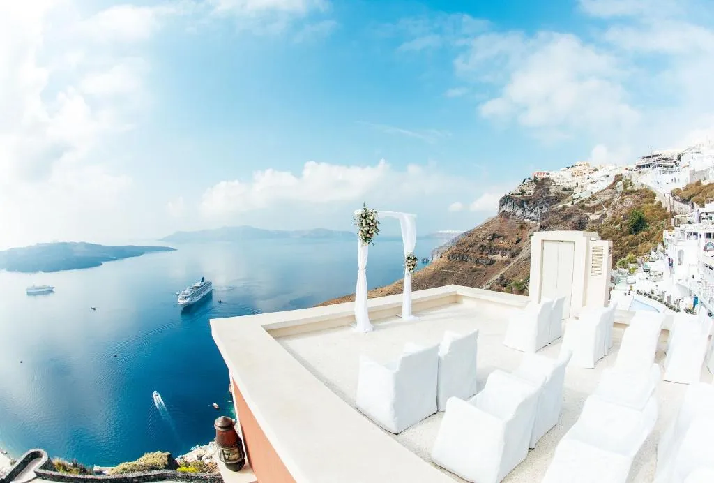 Sports and Entertainment, Villa Bordeaux, Santorini