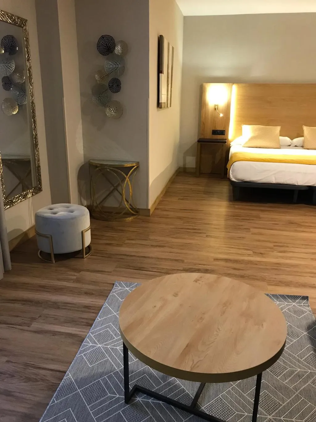DOUBLE SUPERIOR CAPACITY 3 Room, Zentral Mayoral, Madrid