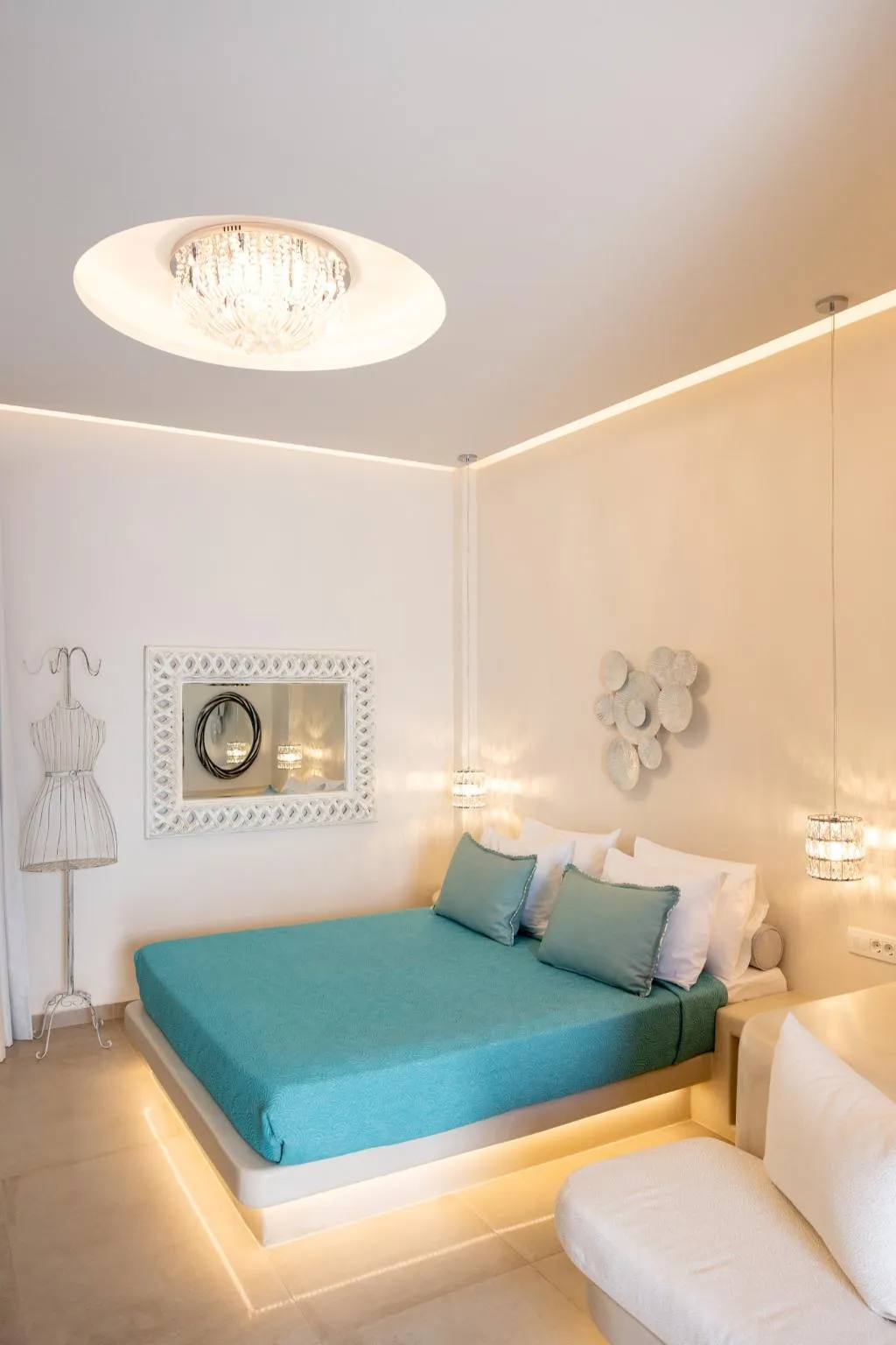 SUITE WITH JACUZZI Room, Hotiday Santorini Mesaria, Santorini