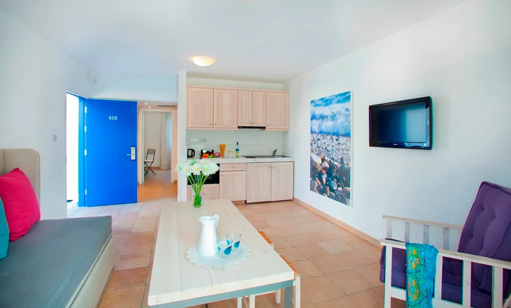 APARTMENT SUPERIOR ONE BEDROOM Room, Aliathon Resort, Cyprus