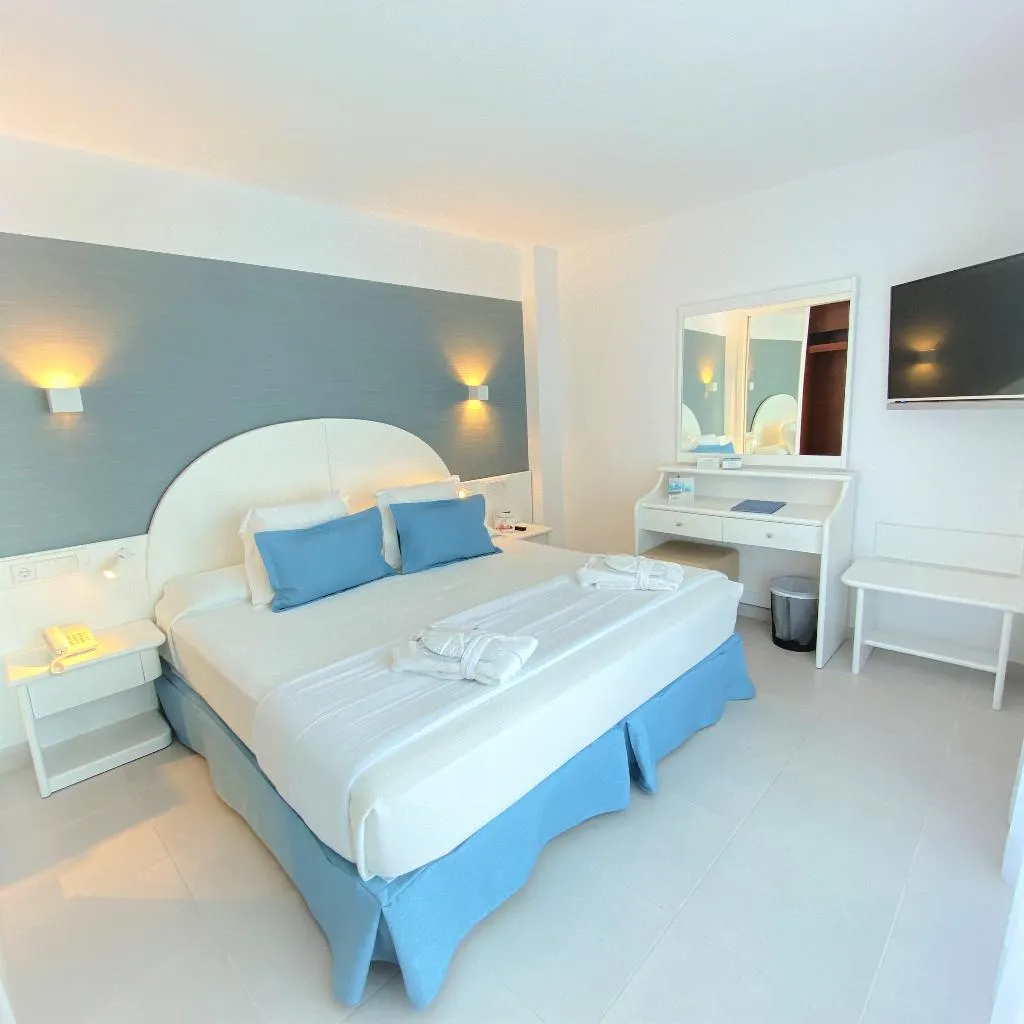 JUNIOR SUITE STANDARD Room, Reverence Life Hotel, Majorca