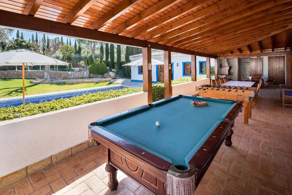 VILLA THREE BEDROOMS Room, Shantivillas, Algarve