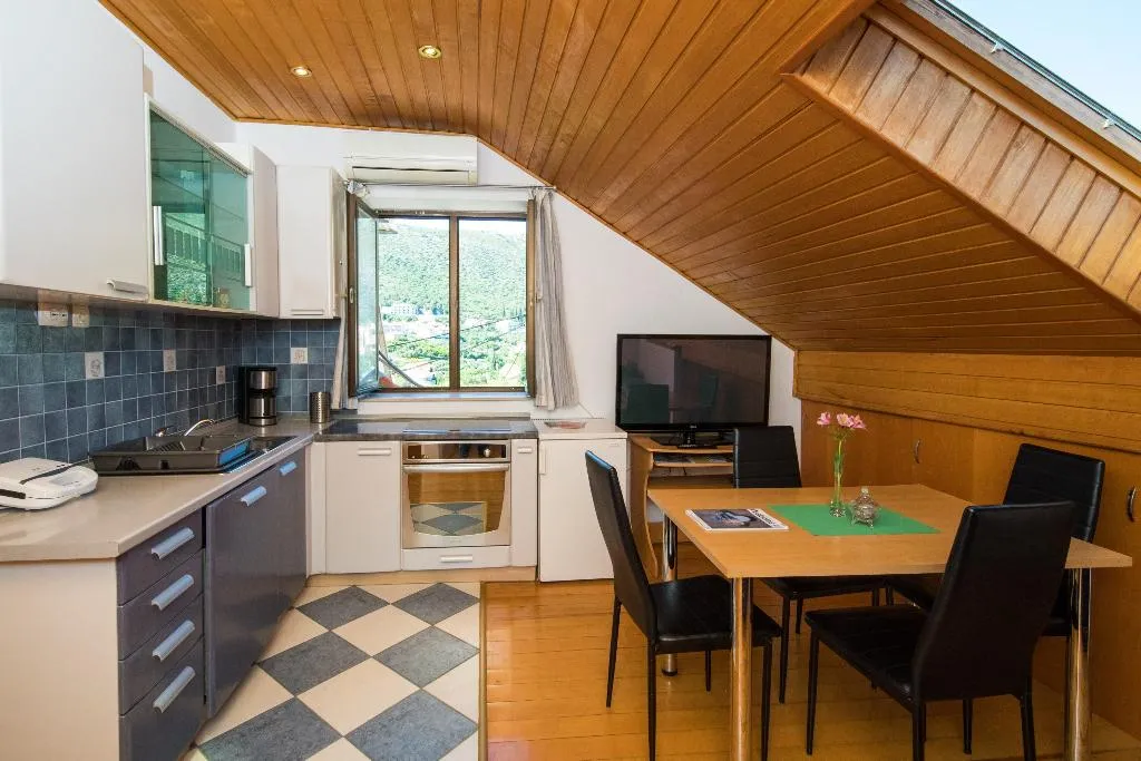 APARTMENT TWO BEDROOMS Room, Guest House J&J, Dubrovnik