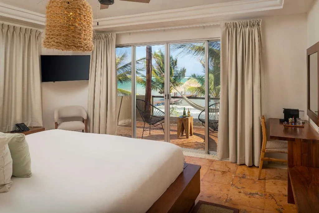 DOUBLE DELUXE BEACH FRONT Room, Mereva Tulum, Cancun Area