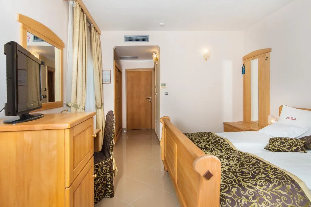 DOUBLE SUPERIOR Room, Hotel Miramare, Split