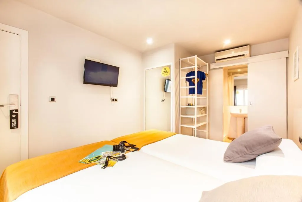 Double or Twin STANDARD Room, Ten Hostel, Ibiza