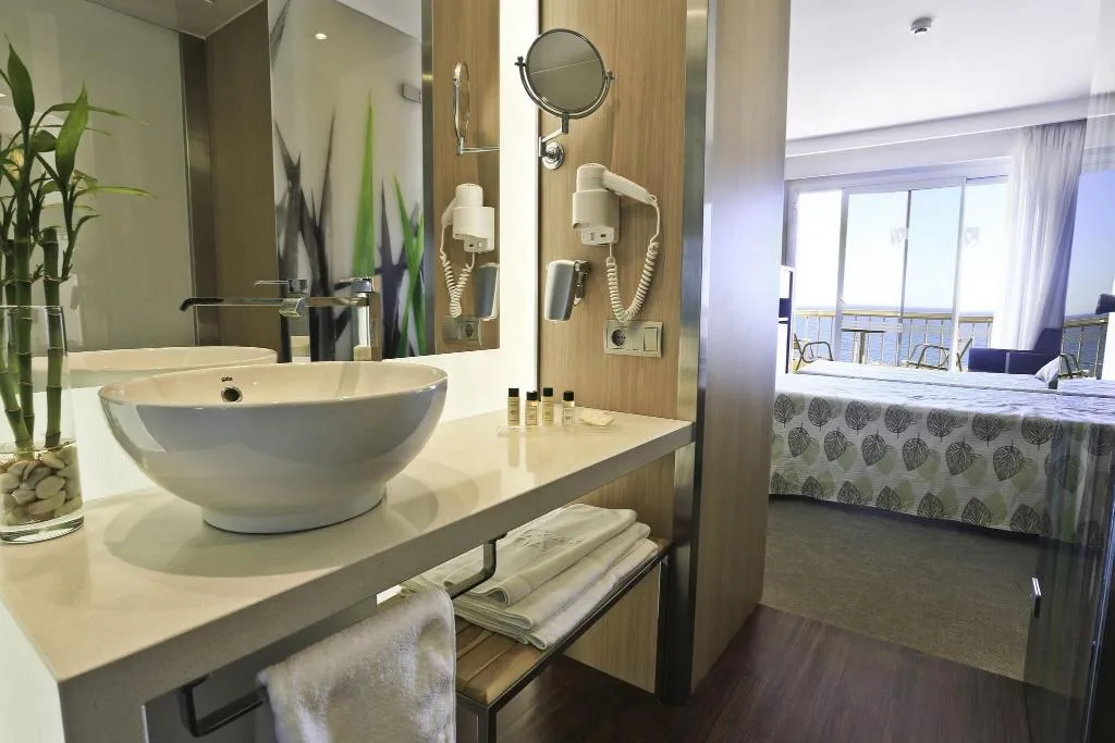 DOUBLE PREMIUM SUPERIOR Room, Volga, Costa Brava