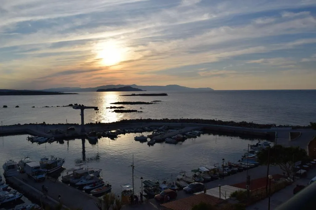 Room, Arocaria Apartments, Crete