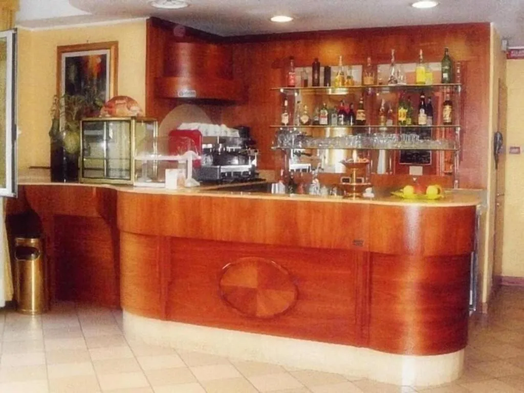 Bar, Hotel York, Milan