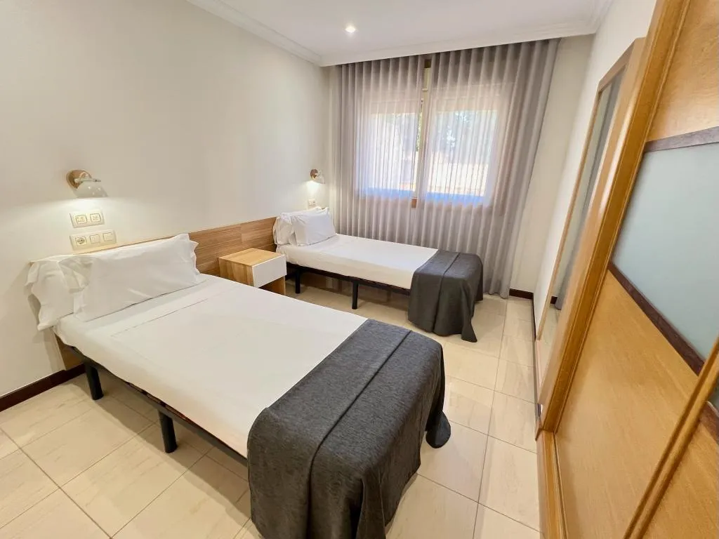 APARTMENT CAPACITY 4 ONE BEDROOM Room, Mediterraneo Real, Costa Del Sol