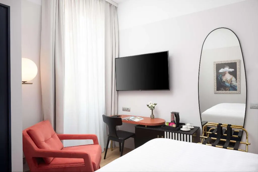FAMILY ROOM CONNECTING ROOM Room, Anglo American Hotel Florence, Curio Collection, Florence