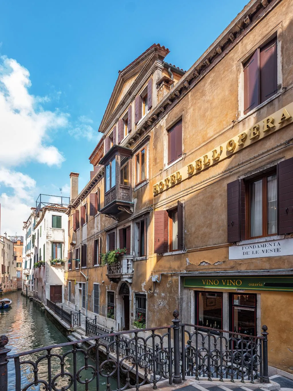 General view, dell'Opera, Venice
