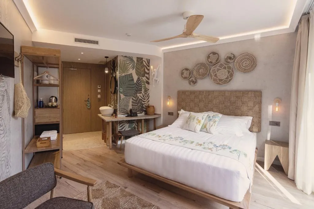 DOUBLE DELUXE GARDEN VIEW Room, Casa Coco Boutique Hotel & Spa, Costa Brava
