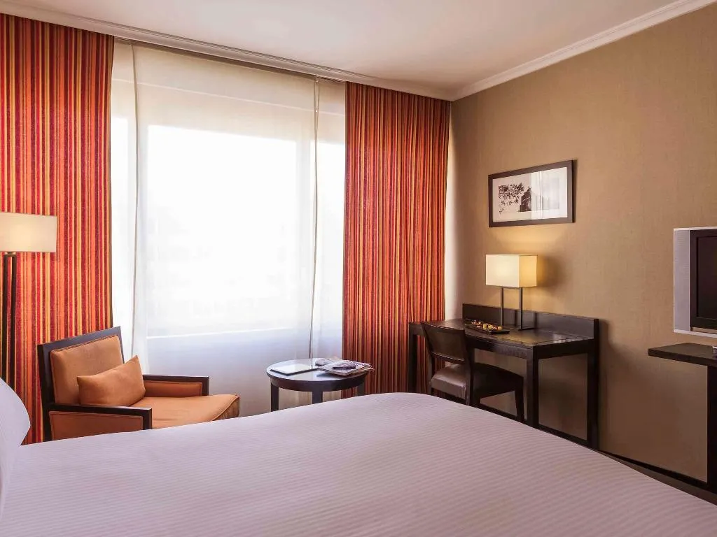 DOUBLE EXECUTIVE Room, Pullman Madrid Airport Feria, Madrid