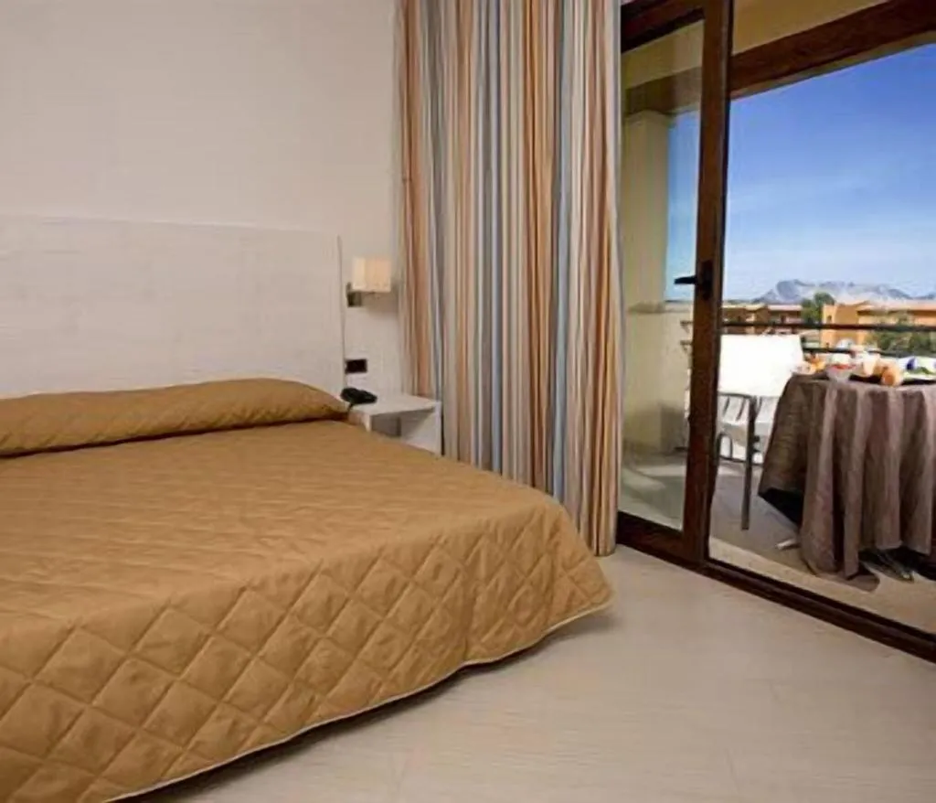 Room, Terra Di Mare Resort & Spa, Olbia