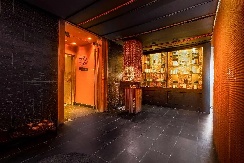 Sports and Entertainment, Melia Valencia, Valencia