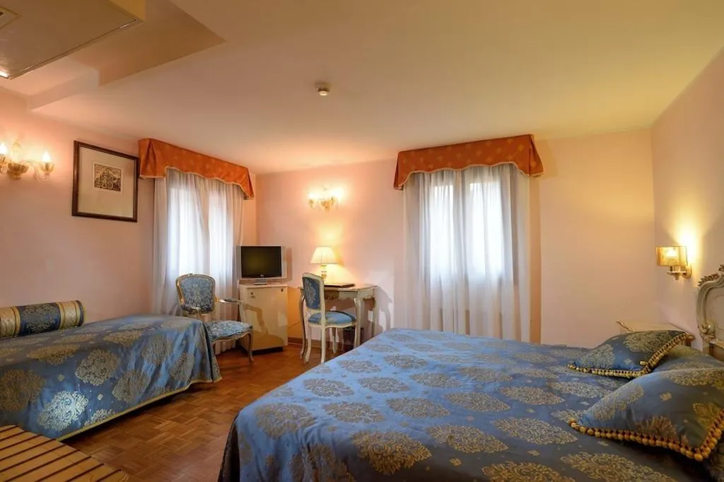 TRIPLE STANDARD Room, Royal San Marco, Venice