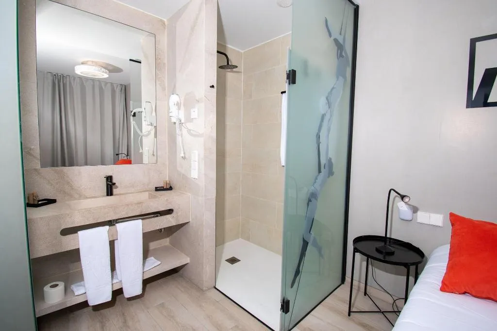 Room, E-kilibrio Hotel & Apart-suites, Madrid