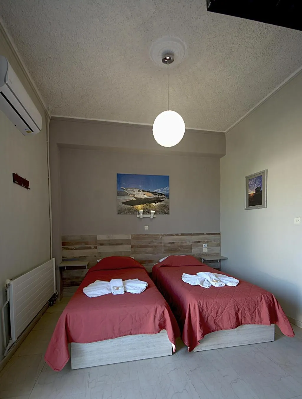 Room, Family Bikakis, Crete